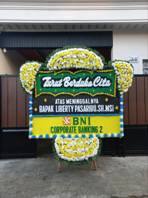 Papan Bunga Duka di Lotu