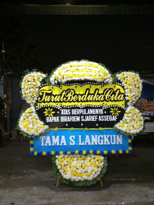 Papan Bunga Duka di Lotu