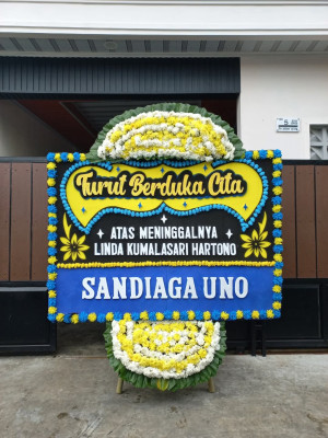 Papan Bunga Duka di Lotu
