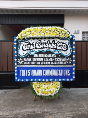 Papan Bunga Duka di Lotu